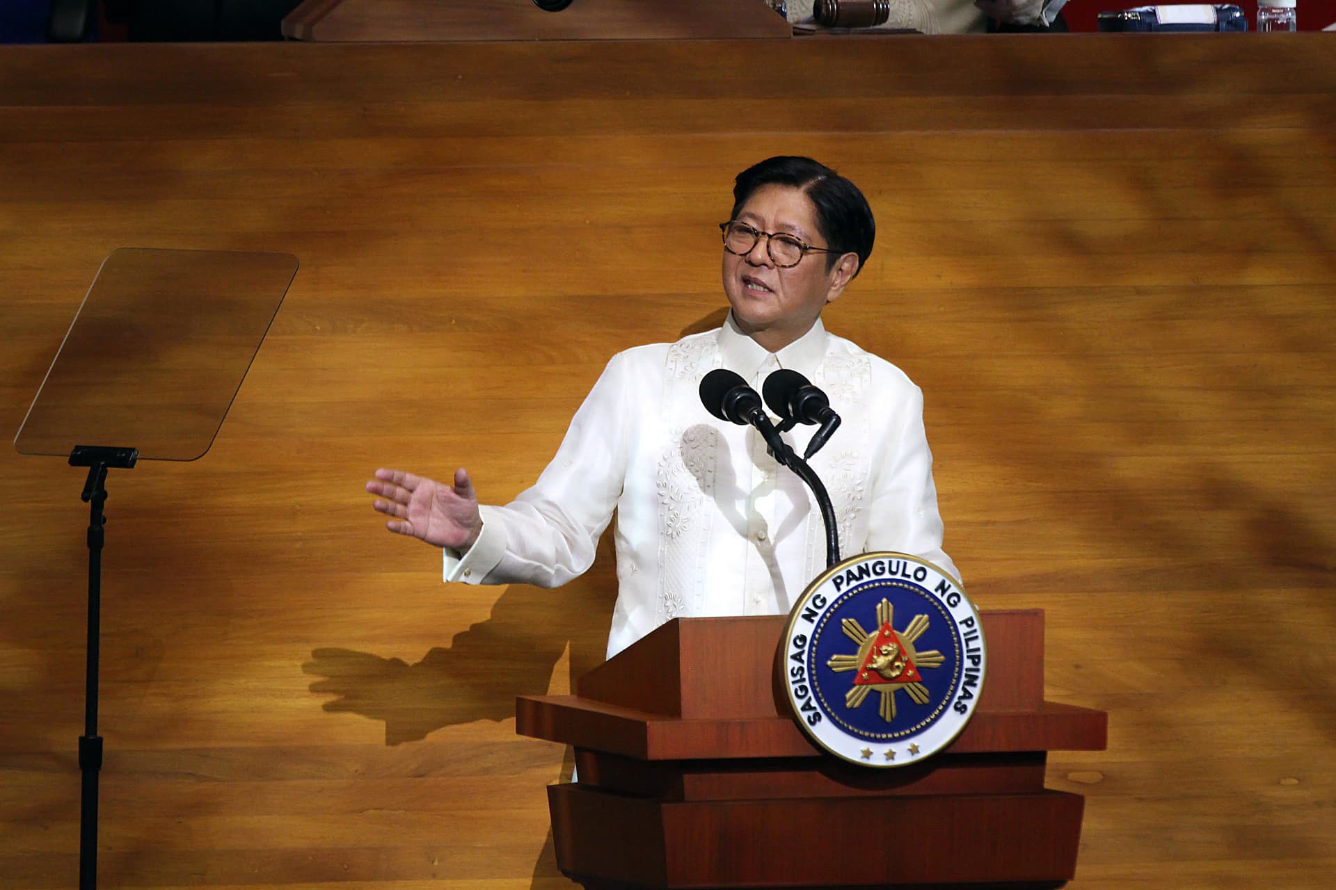 7 Detained in Philippine Corruption Scandal